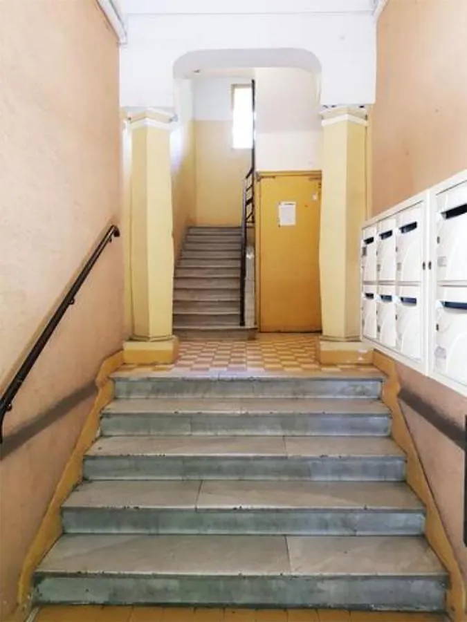 Gregbnb - T2 35M2 - Clim - Parking Inclus - Balcon - Appartement No2 Toulon 0*,  Frankrig